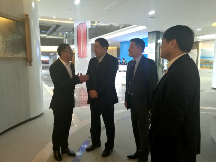 3-睿基董事局主席顧全軍向趙振元董事長等介紹?；鶜v史.jpg