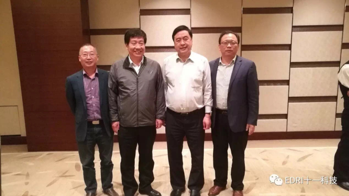 3-趙振元同志與劉濟(jì)東、樊后檐、王明云同志親切合影.jpg